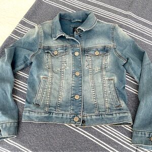EUC Gap Girl’s Jean Jacket - Medium - Light wash